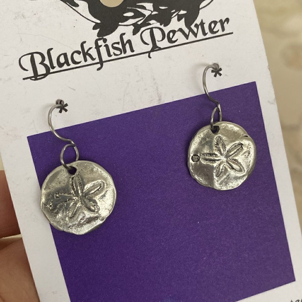 NWT Blackfish Pewter Starfish Dangle Earrings